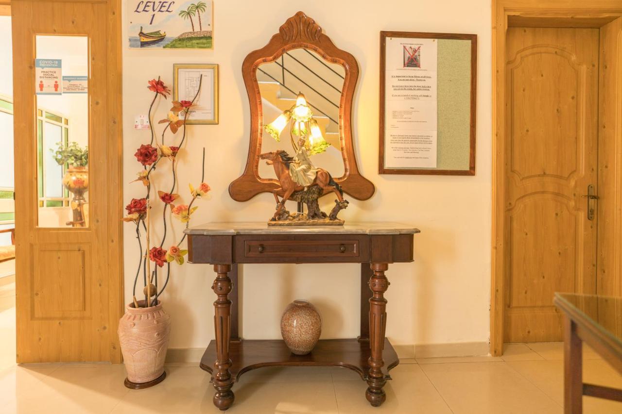 Lantern Guest House Marsalforn Extérieur photo